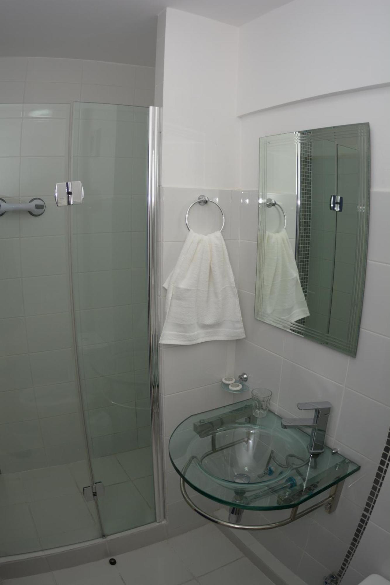 איקוויקה Hotel Esmeralda מראה חיצוני תמונה