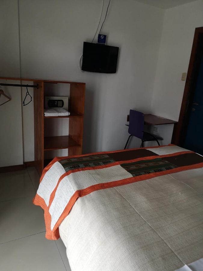 איקוויקה Hotel Esmeralda מראה חיצוני תמונה