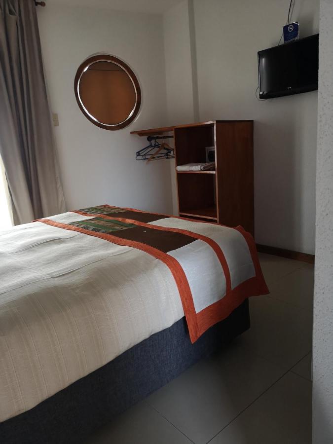 איקוויקה Hotel Esmeralda מראה חיצוני תמונה